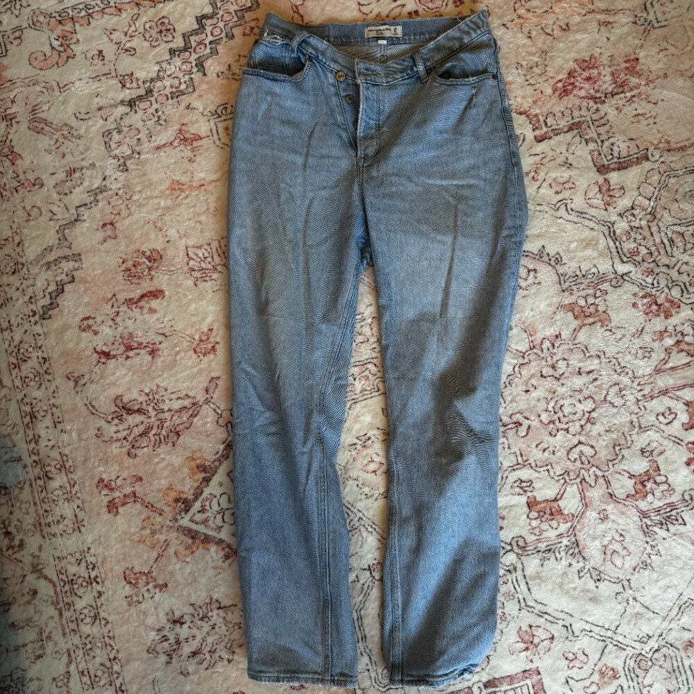 Abercrombie & Fitch Curve Love light wash Dad Jeans w/ Criss Cross Waistband 29 - Picture 3 of 10
